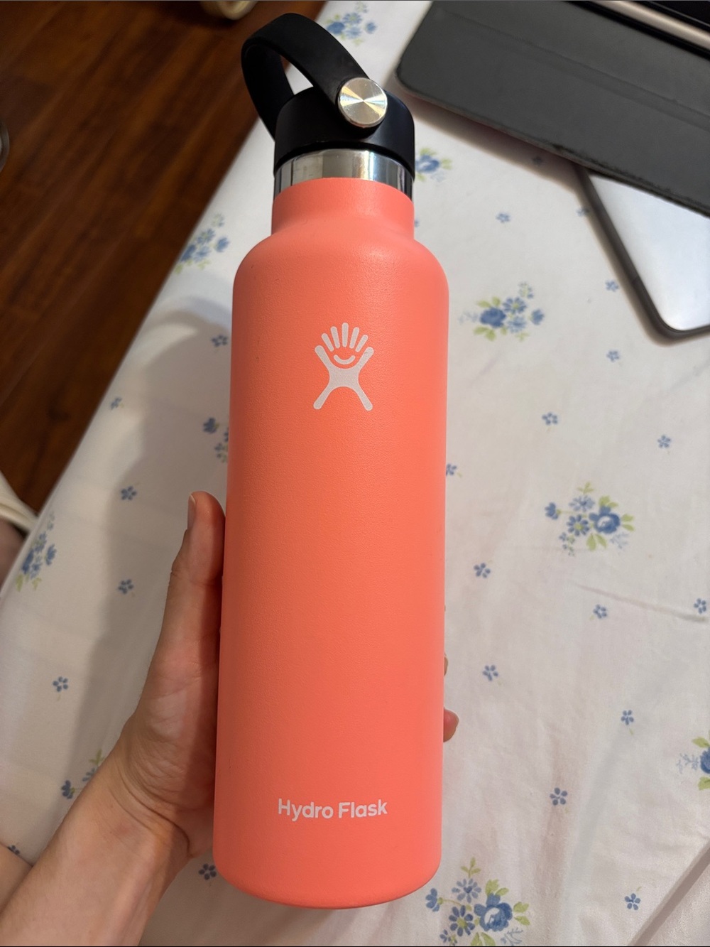Hydro Flask Coral Pink Bottle with Black Flip Loop